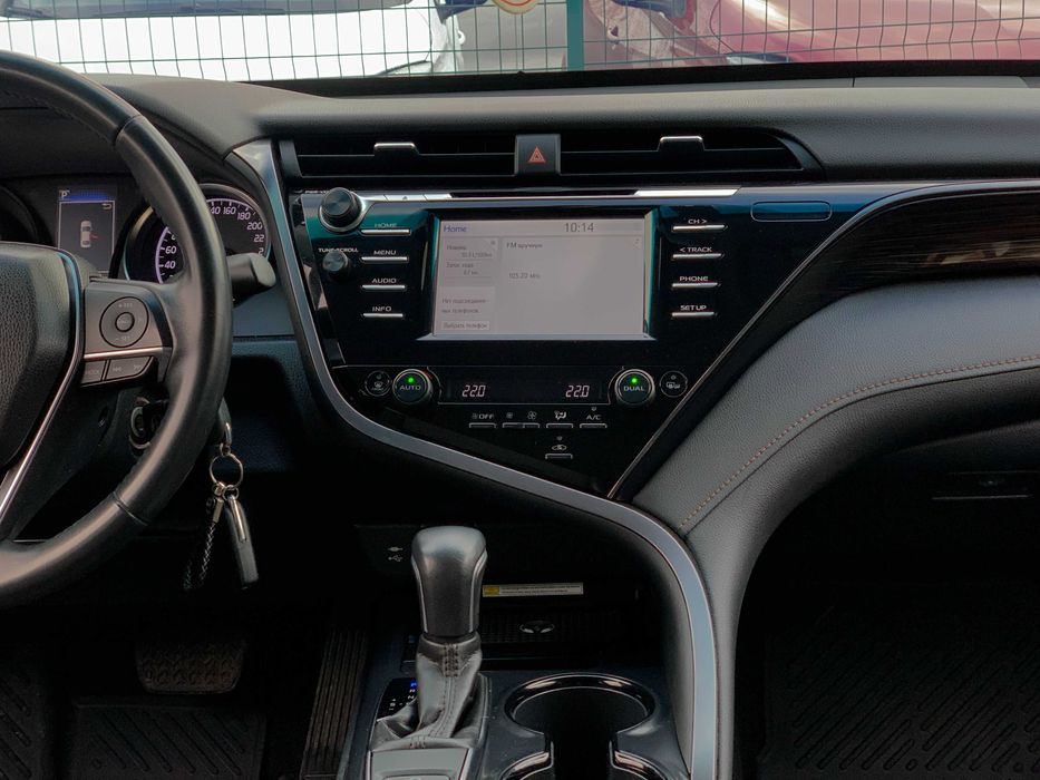 Toyota Camry 2019