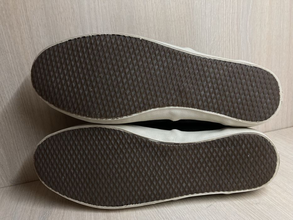 Теплые кожаные кеды Vans.