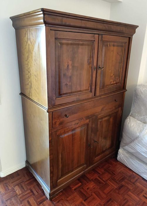 URGENTE - Armário de sala - Louceiro