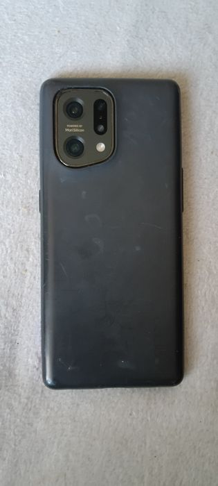 Oppo find x5 5g.