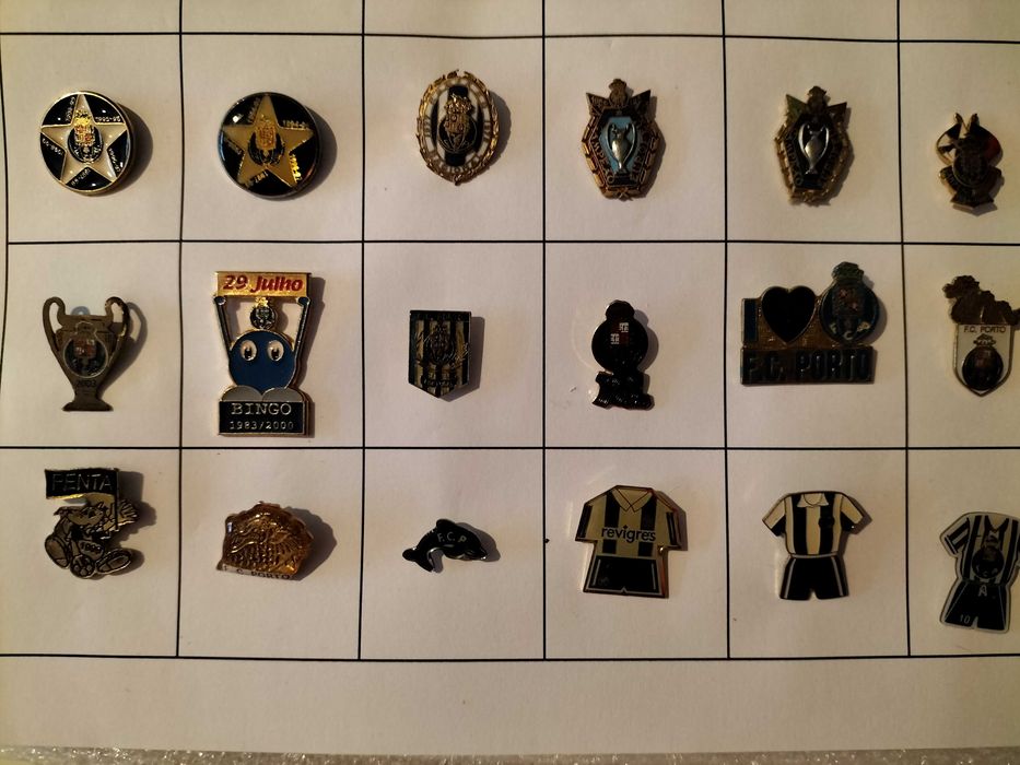 Colecção de 116 emblemas todos diferentes do Futebol Clube do Porto.