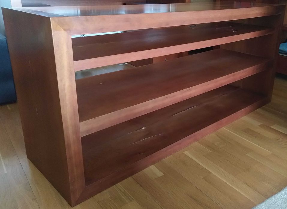 Móvel/rack para equipamentos Multimédia