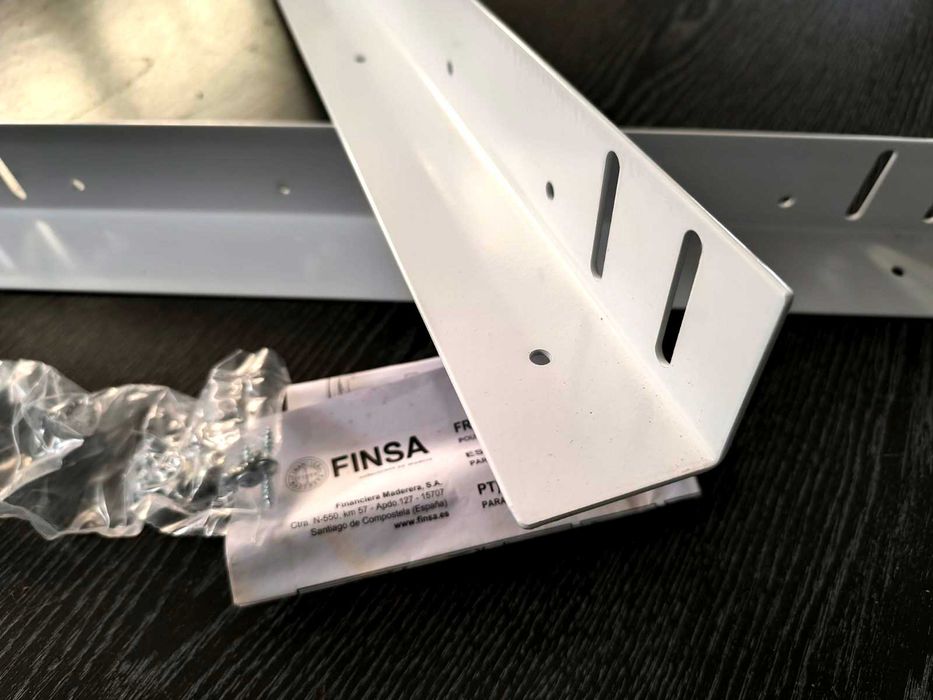 Kit de suporte para forno de 51,2x6,2x5,2 cm Finsa - novo em pacote