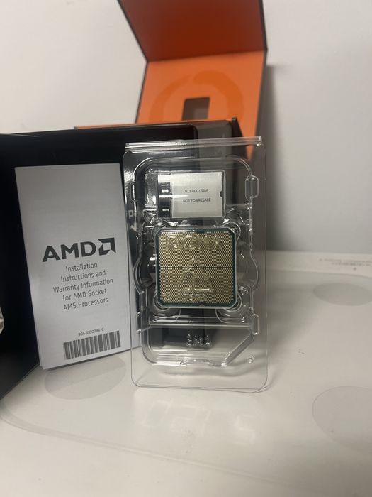 Ryzen 7 7800X3D – Novo, nunca usado (caixa aberta)