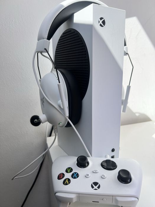 Xbox series s comando e fones de ouvido