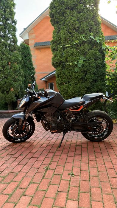 Мотоцикл КТМ (KTM 790 Duke R )