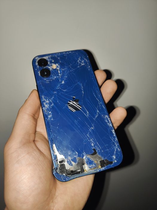 iPhone 12 (на запчастини)