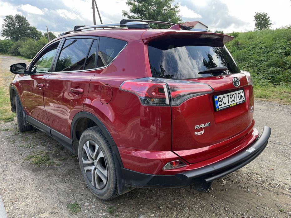 Toyota raf 4 2,4benzyn 2016