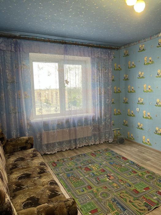 Срочно сдам 2 комн.квартиру на Лазурном!