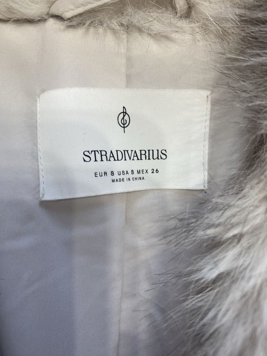 Шубка Stradivarius