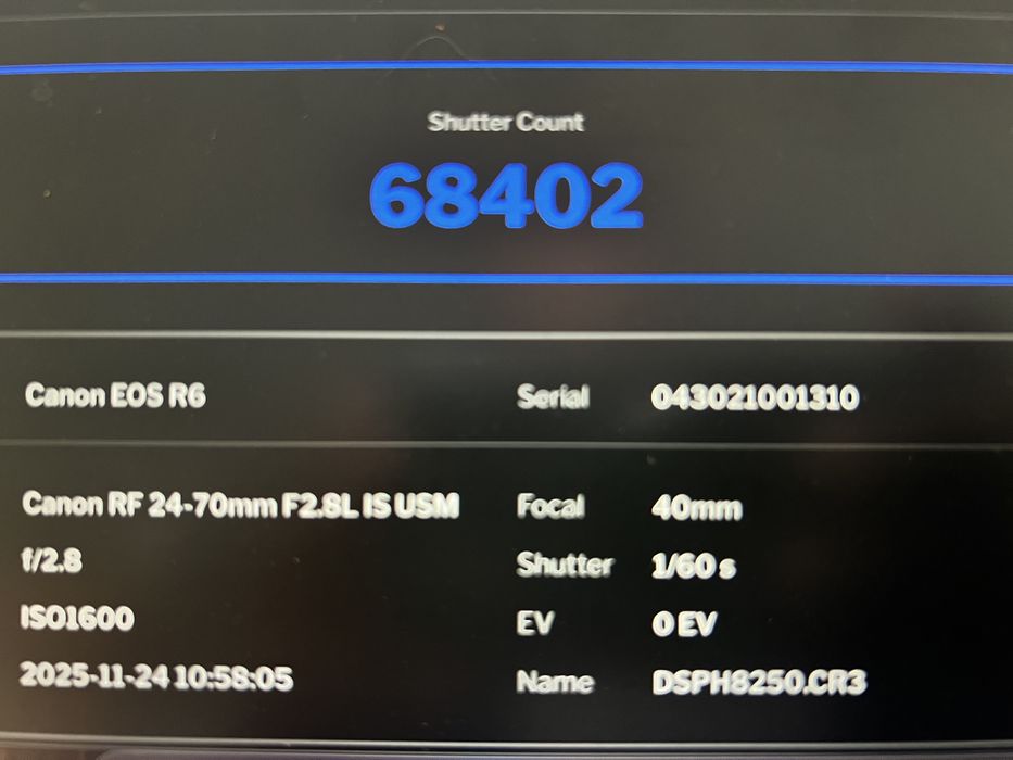 Canon R6 caixa e acessorios