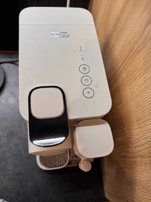 Ekspres na kapsułki DeLonghi Nespresso Lattissima One