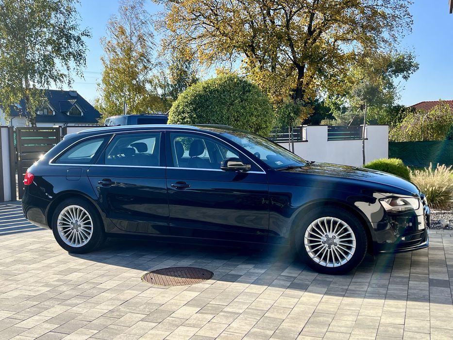 Audi A4 B8 Avant 2.0TDI Automat nowy rozrząd dwa kluczyki