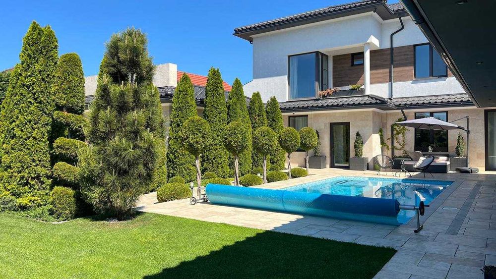 Совиньон | Дом 270 м² с бассейном, баней и террасой | Участок 13 соток