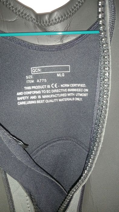 Fato térmico de natação