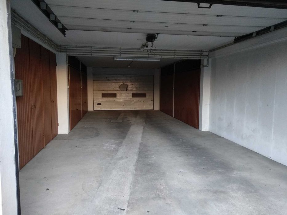 Arrendo garagem na cidade de Leiria