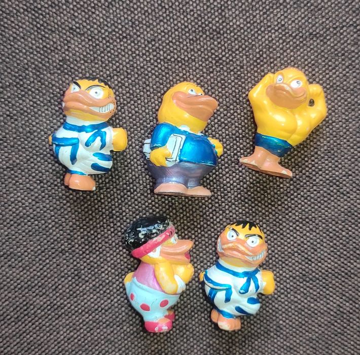 Киндер фигурки серии