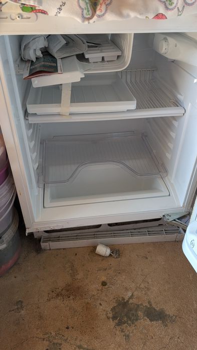 Frigorífico encastrar Ariston