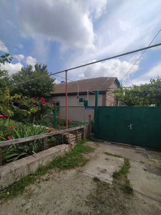 Дом с газовым отоплением и участком на 11 соток, 75 м2, 3 комнаты