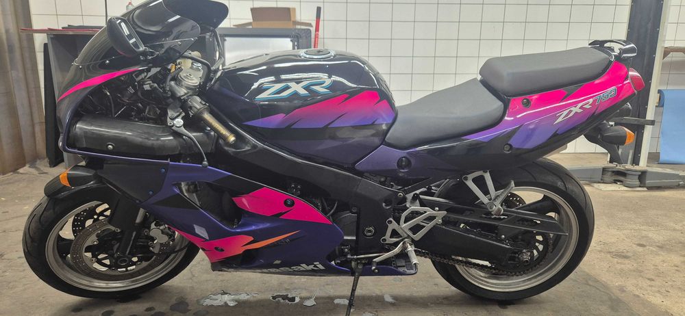 Kawasaki zxr 750 L