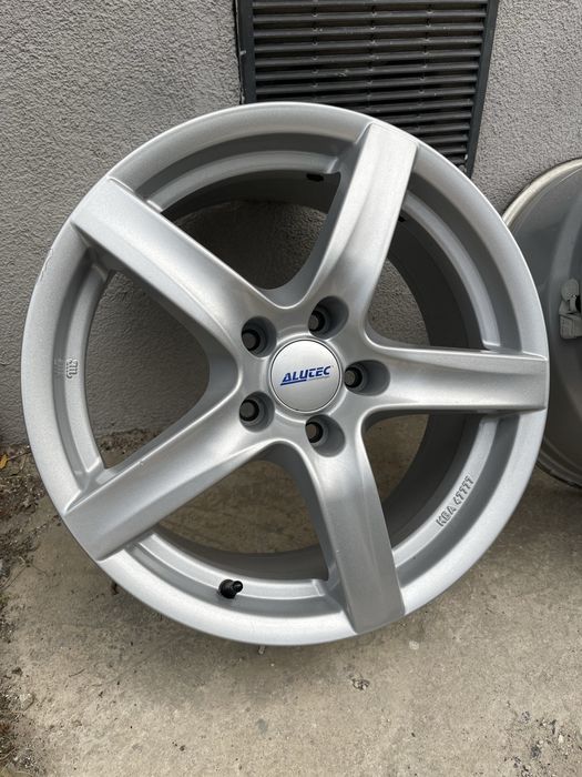 Диски ALUTEC R17 5/114,3 Nissan Renault Infiniti Kia Hyundai Mitsubishi Mazda Toyota