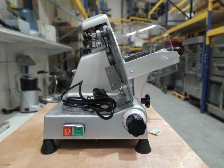 Fiambreira com Lâmina de 250mm - Nova