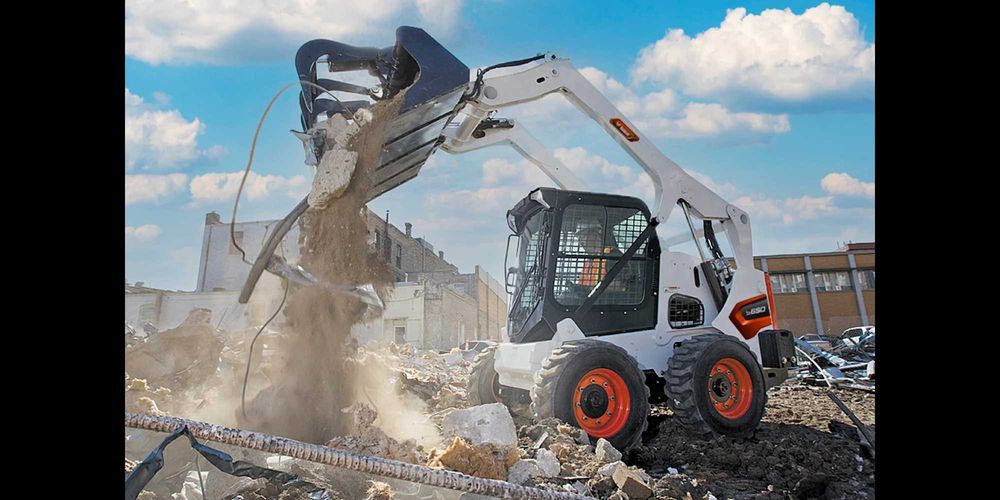 Оренда міні навантажувача (міні погрузчик Бобкет Бобкат Bobcat)