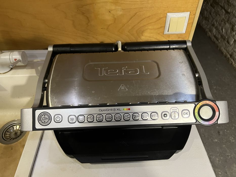 Срочно продам большой электрогриль Tefal Optigrill XL