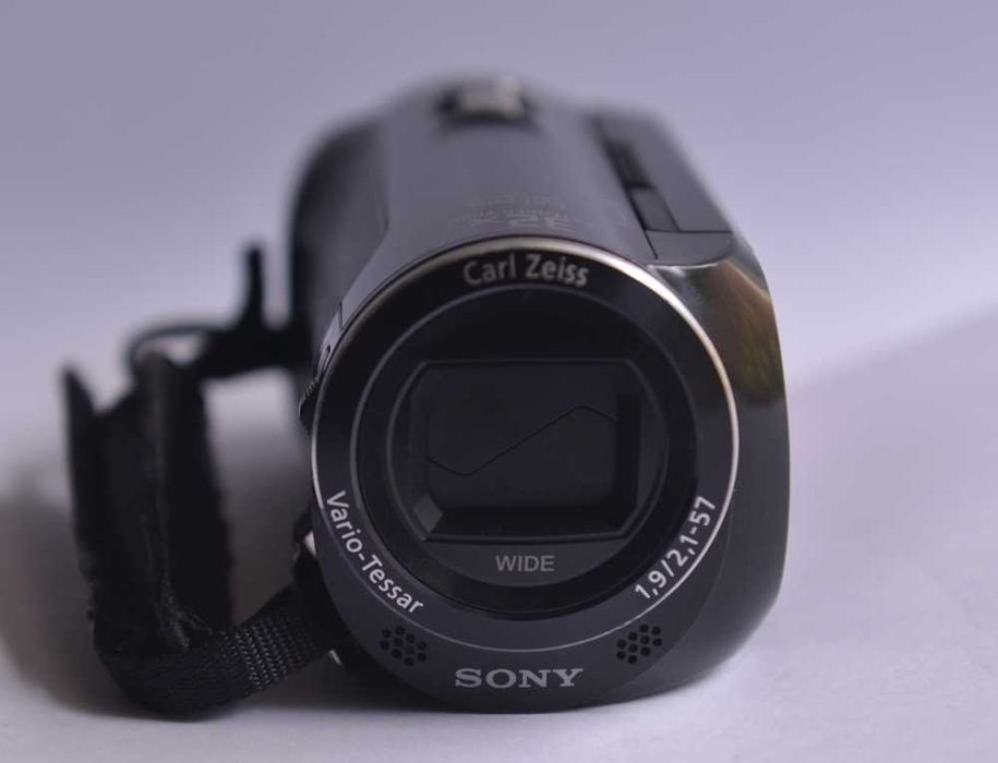 Kamera HD Sony HDR-PJ220 z projektorem