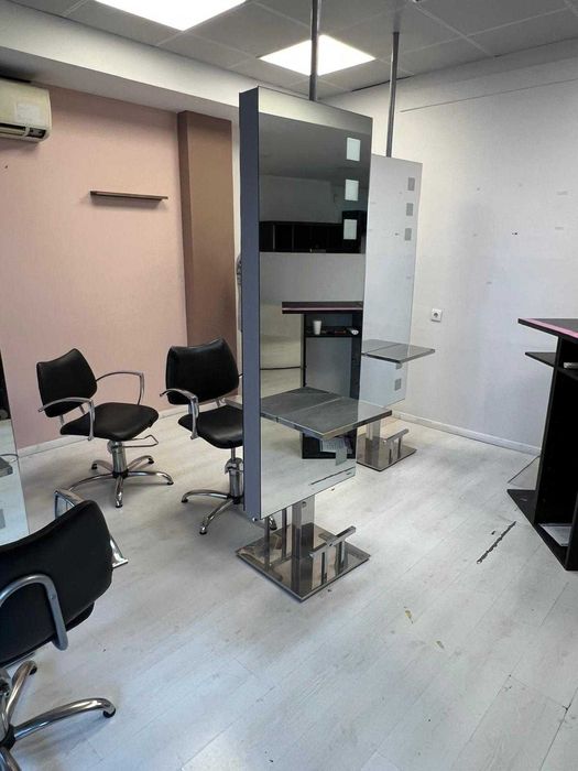 Bancada de Cabeleireiro Dupla (Ilha) com Apoio de Pés