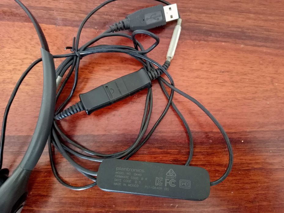 Наушники Plantronics  и DA40 QD-USB Адаптер