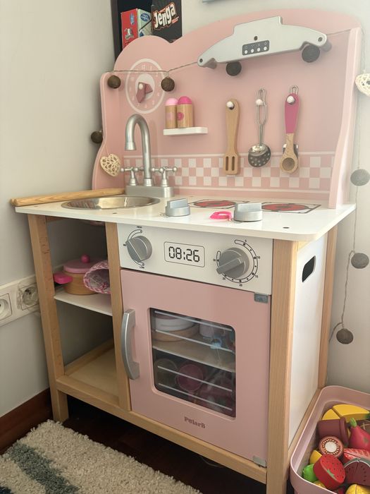 Drewniana kuchnia z akcesoriami - b. dobry stan