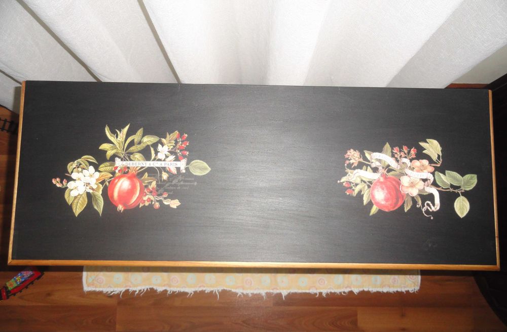 Mesa de apoio restaurada