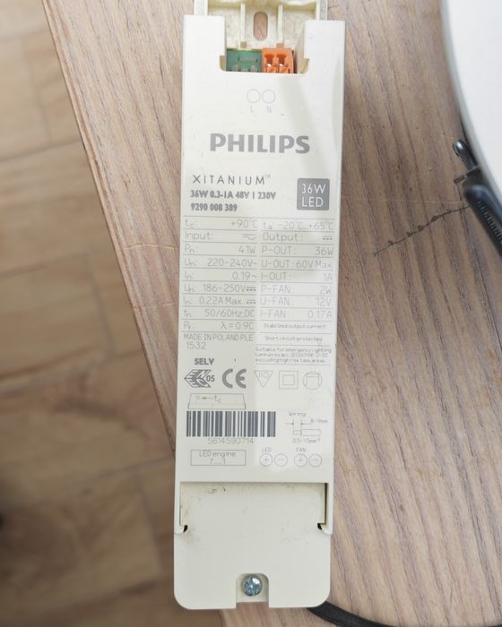 Profesjonalne lampy podtynkowe LED downlight + zasilacze Philips Xitan