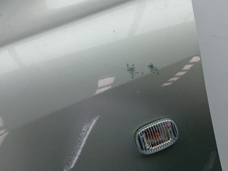 Guarda-lamas esquerdo TOYOTA Avensis Sedan (_T22_)