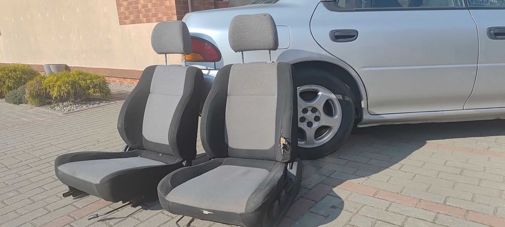 Fotele subaru impreza gc
