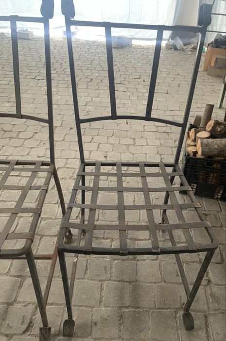 Стільці металеві