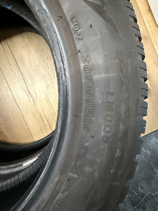 Opony zimowe Bridgestone 205/60/16