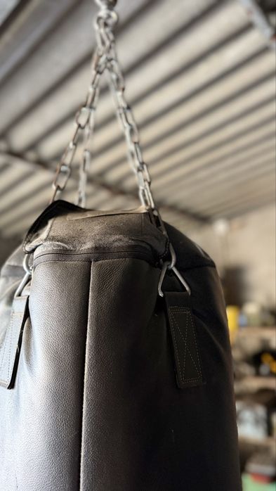 Saco de Boxe Leather Edition Pés/Punhos 50Kg 160cm + Luvas 10oz + Ligaduras