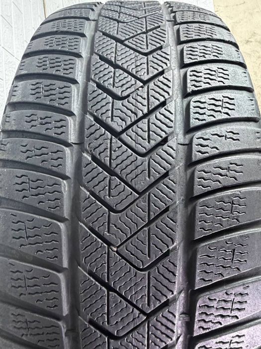 275/45/20 комплект зимових шин Pirelli 6.5 мм залишку