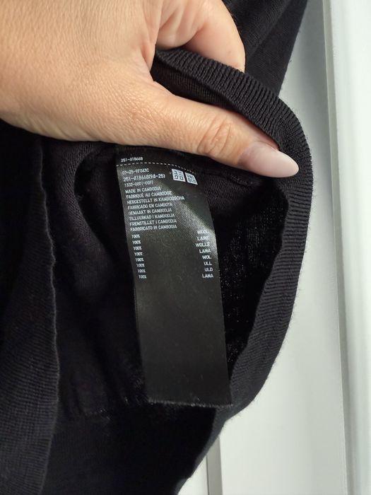 Sweter klasyczny czarny welna jesien zima m