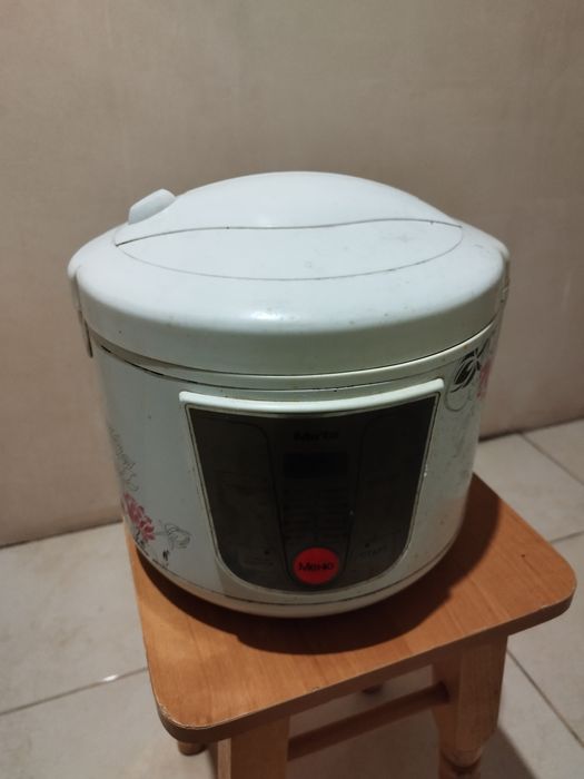 Мультиварка та соковижималка для цитрусових