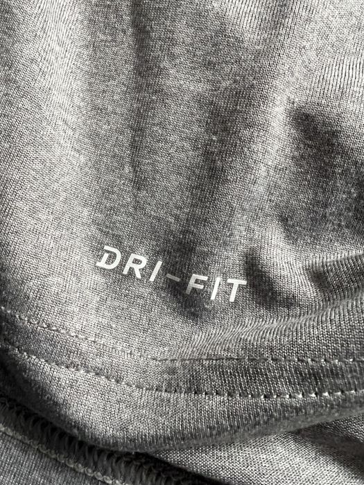 Koszulka do cwiczen nike dri-fit dlugi rekaw oddychajaca oryginalna