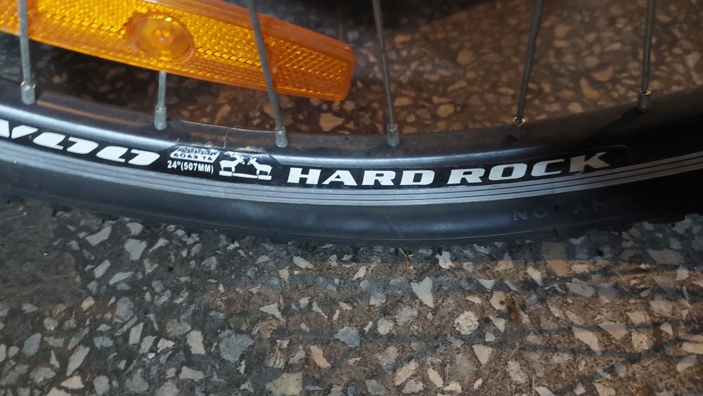 Rower dziewczęcy + kask gratis