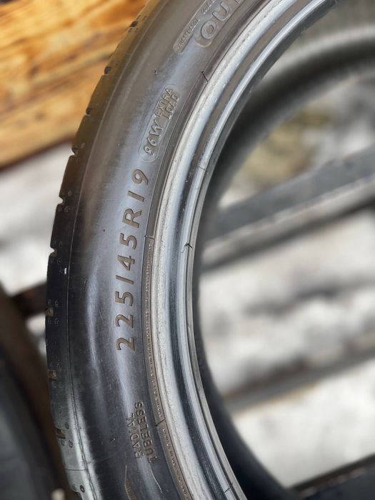 Шини 225/45 r19 Dunlop літо, в ідеальному стані