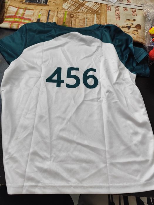 T-shirt alusiva ao Squid game 7/8 anos