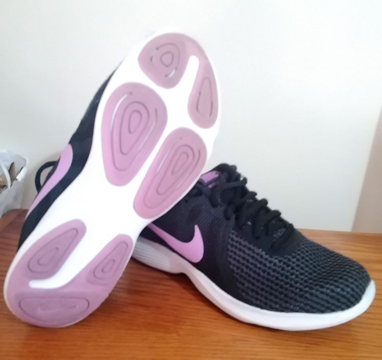 NIKE - Tamanho 36 (originais, óptimo estado)