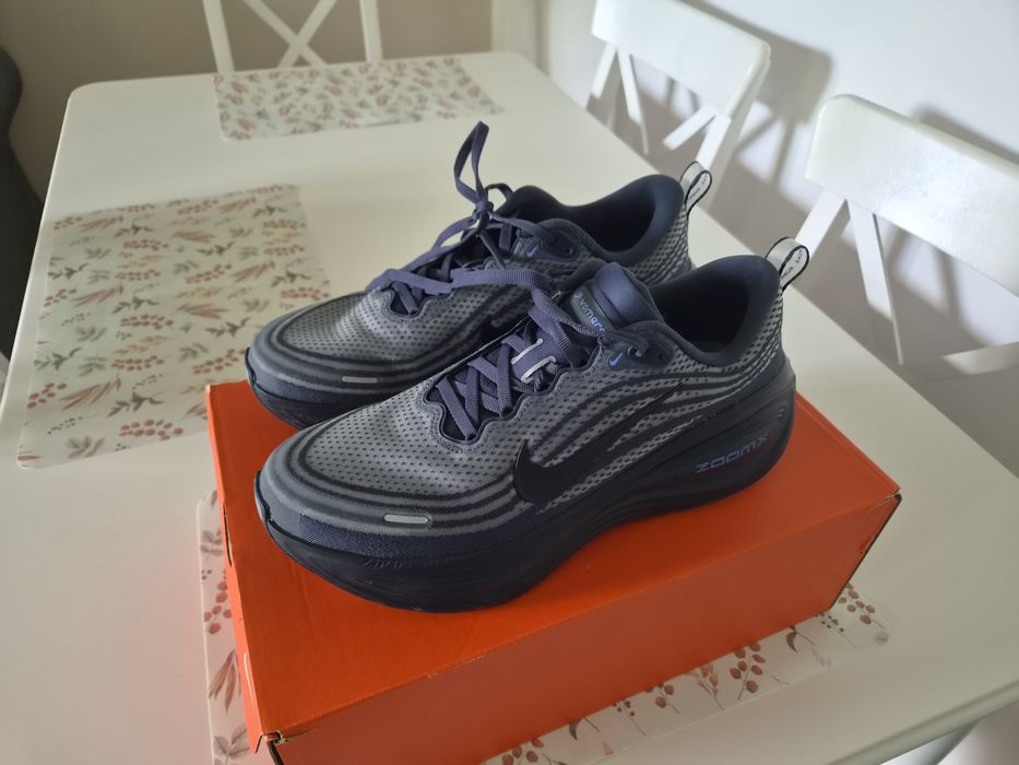 Buty Nike Vomero Plus 42.5