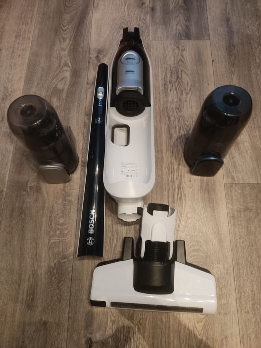 Аккумуляторный пылесос Bosch 18v. По запчастям.