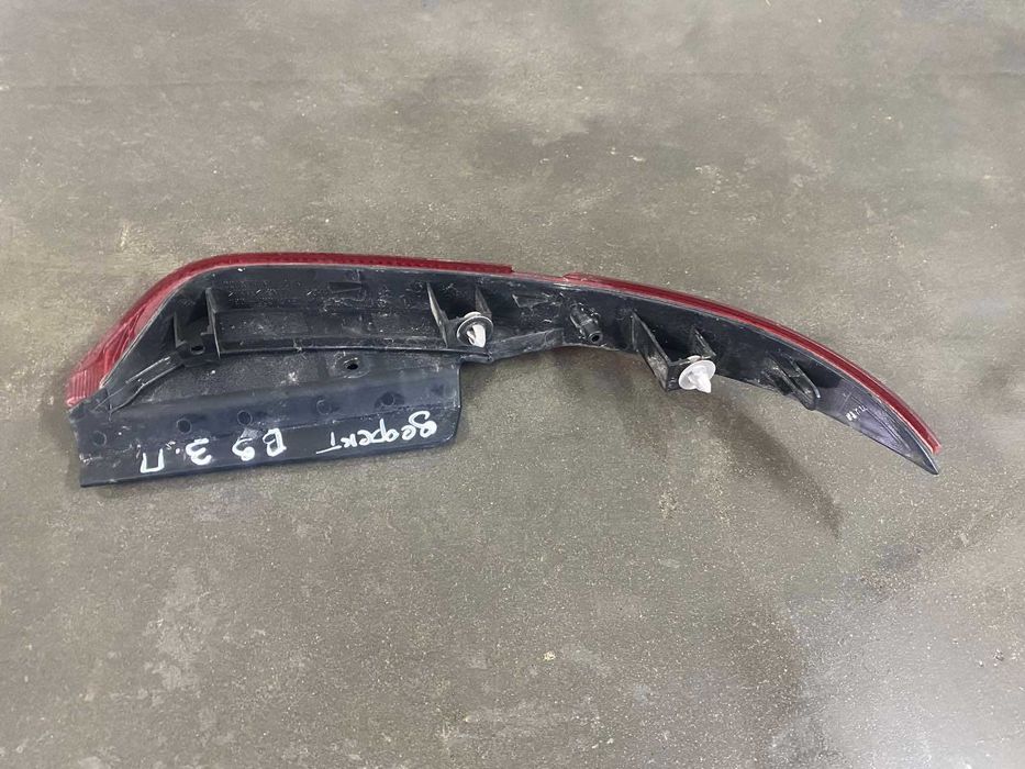 Катафот відбивач отражатель габарит правий Subaru Tribeca B9 дефект